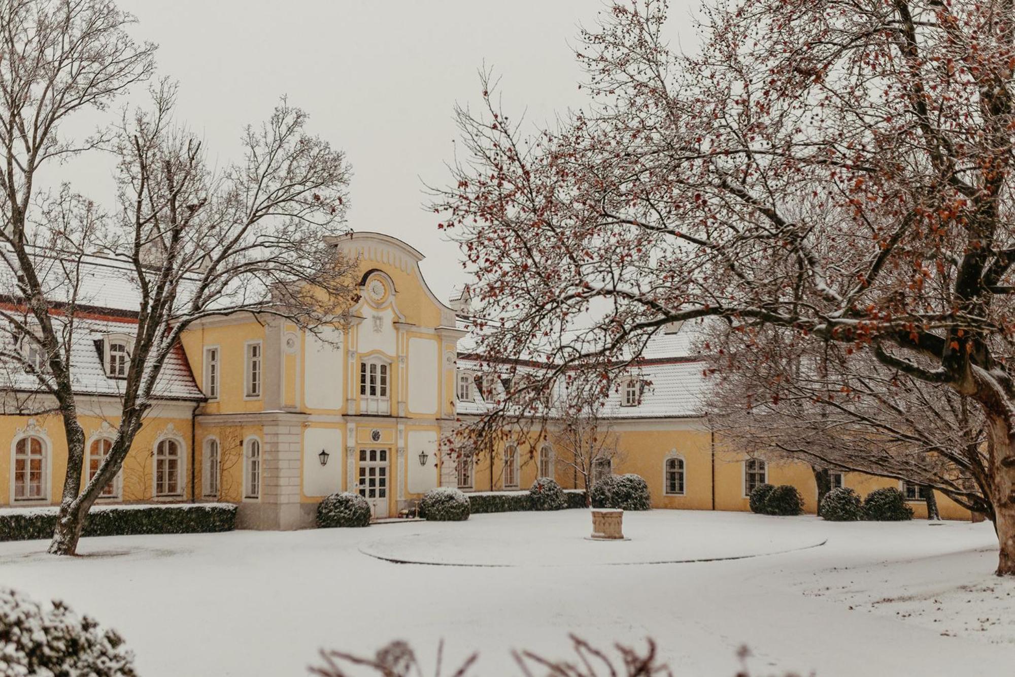 Hotel Chateau Bela Exterior photo